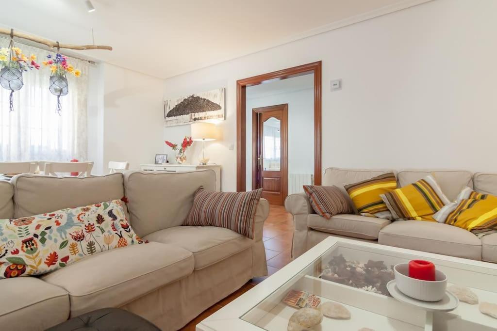 Chalet Junto A Playa De Suances Exteriör bild